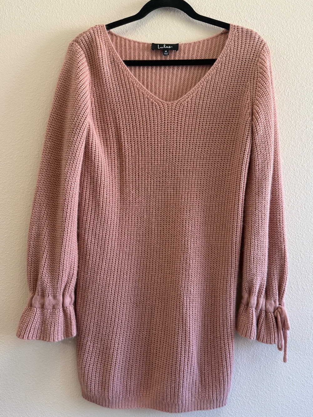 Lulu’s Dusty Pink Knit V-Neck Sweater Dress - Size M